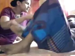 লে লাইটিয়া লাইট আপনাকে খুশি করতে ড্রাগনের বাঙালি সেক্সি বিএফ খেলনার নীচে যায়!